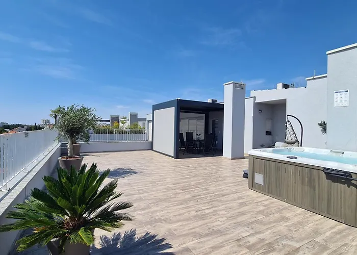 Zadar Sunset Penthouse With Spectacular View And Jacuzzi