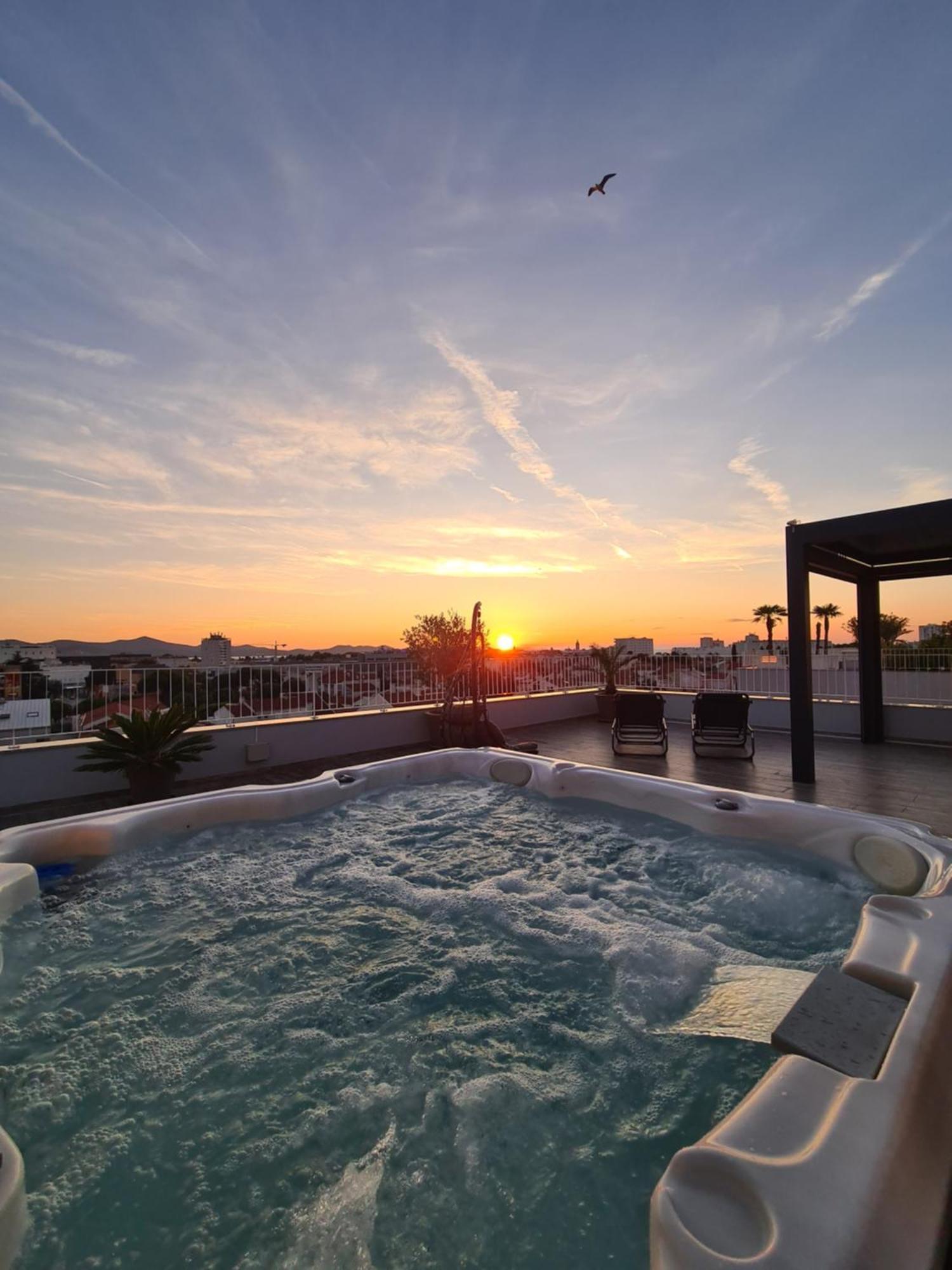 Sunset Penthouse With Spectacular View And Jacuzzi